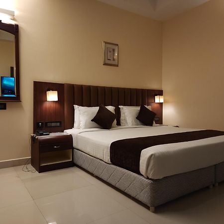 Hotel Arcadia Kottayam Exterior photo