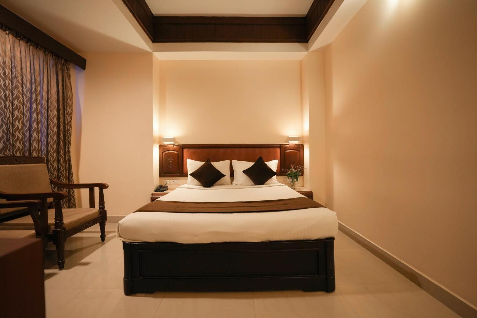 Hotel Arcadia Kottayam Exterior photo