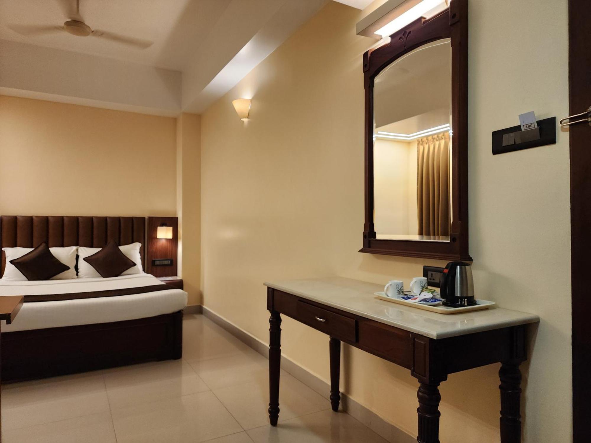 Hotel Arcadia Kottayam Exterior photo