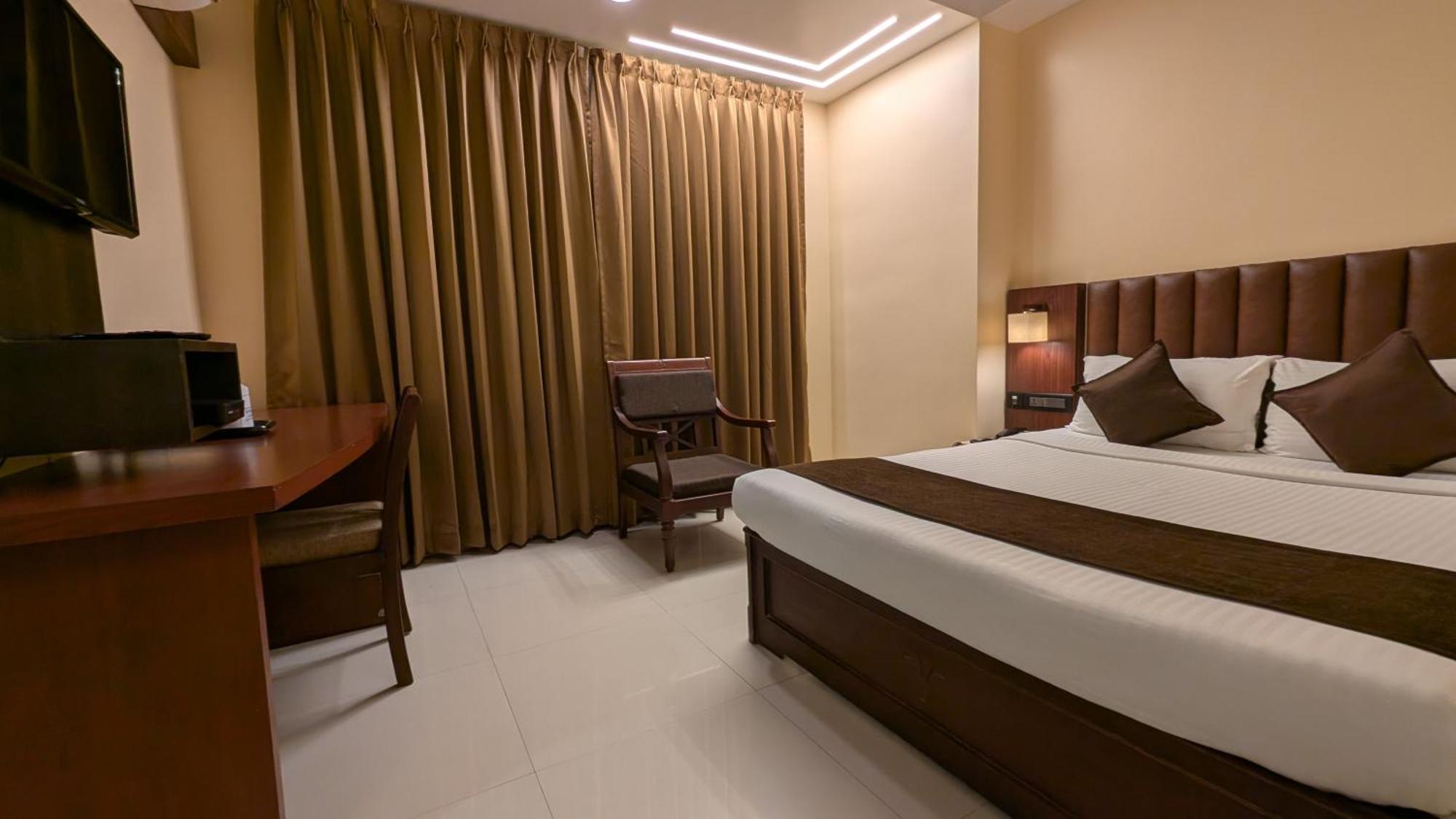 Hotel Arcadia Kottayam Exterior photo