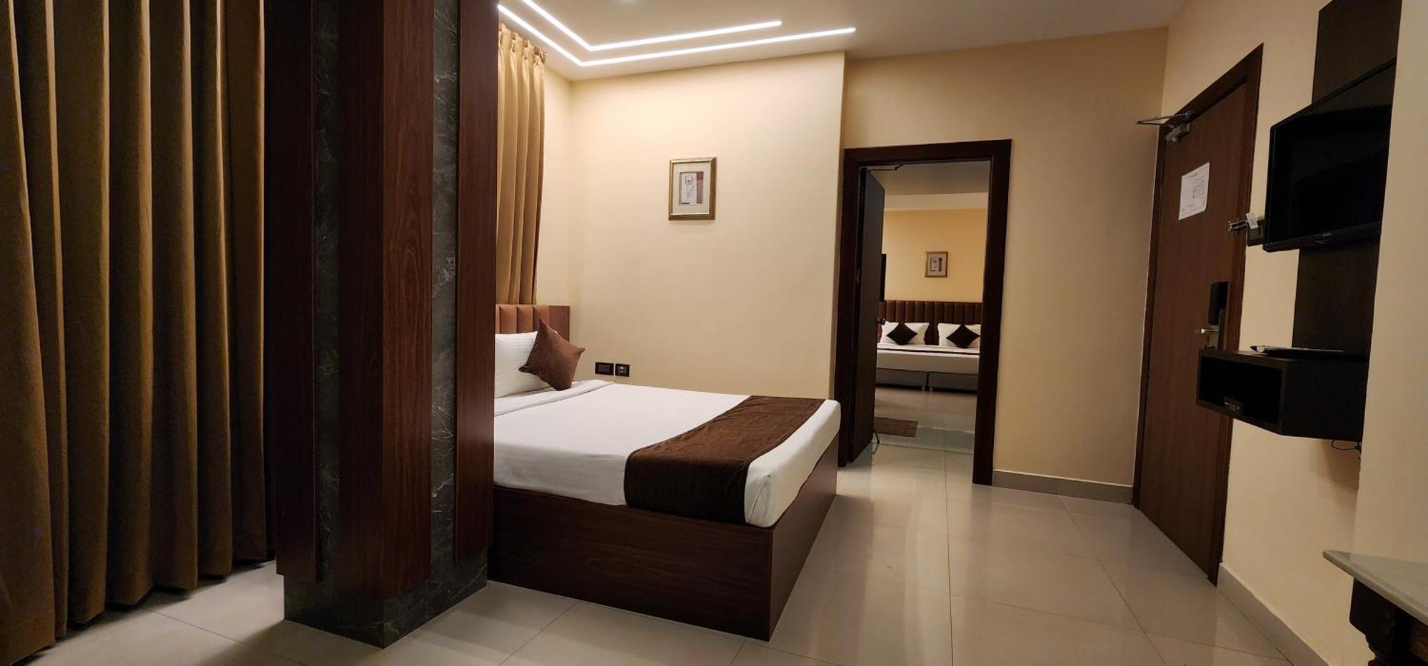 Hotel Arcadia Kottayam Exterior photo