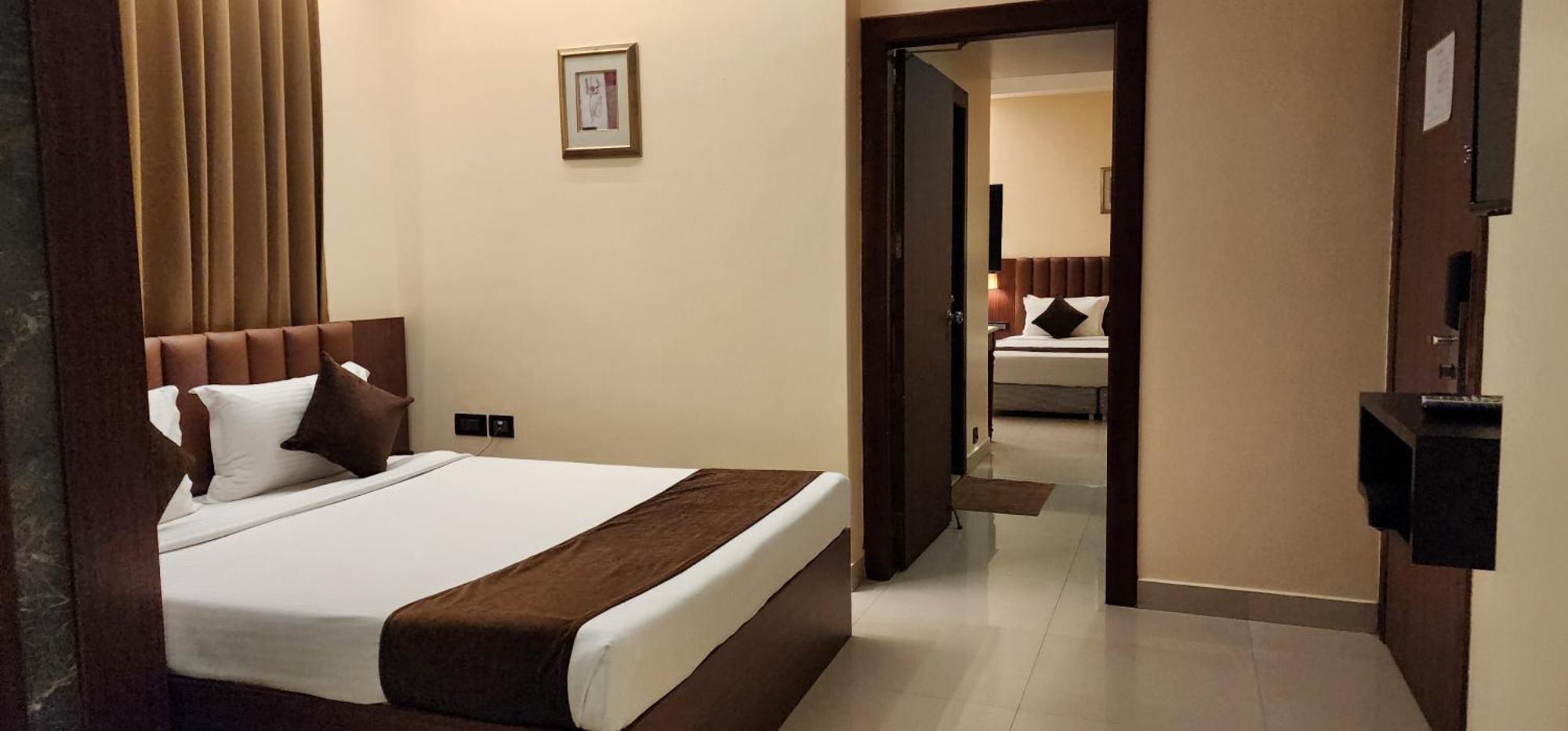 Hotel Arcadia Kottayam Exterior photo