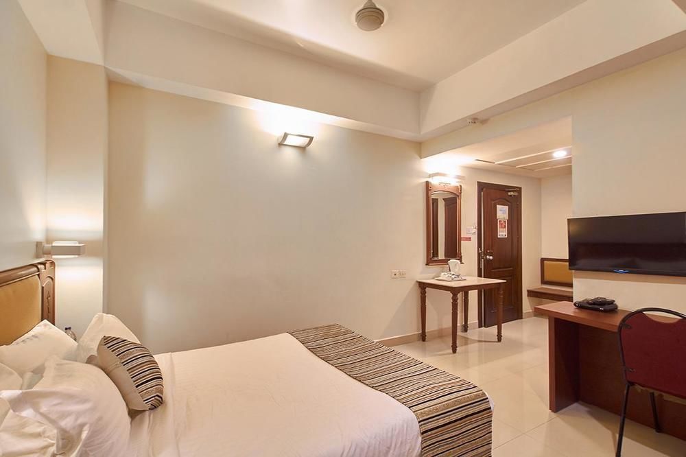 Hotel Arcadia Kottayam Exterior photo